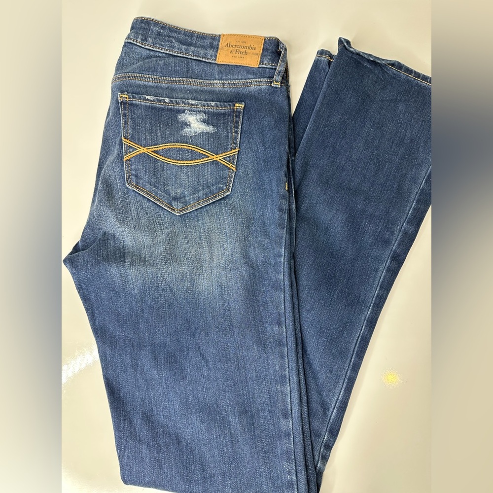 ABERCROMBIE skinny boot cut rip jeans size 6R